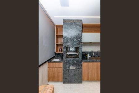 Casa à venda com 680m², 4 quartos e 6 vagas Casa à venda com 680m², 4 quartos e 6 vagasÁrea gourmet