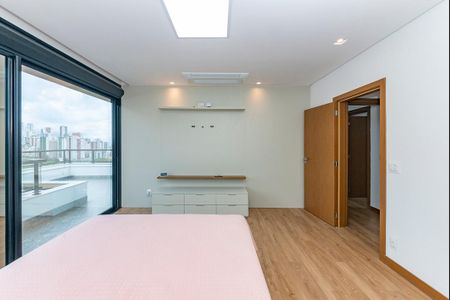 Casa à venda com 680m², 4 quartos e 6 vagas Casa à venda com 680m², 4 quartos e 6 vagasSuíte 2