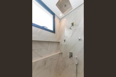 Casa à venda com 680m², 4 quartos e 6 vagas Casa à venda com 680m², 4 quartos e 6 vagasBanheiro da Suíte 3