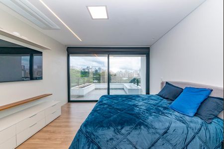 Casa à venda com 680m², 4 quartos e 6 vagas Casa à venda com 680m², 4 quartos e 6 vagasSuíte 1