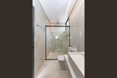 Casa à venda com 680m², 4 quartos e 6 vagas Casa à venda com 680m², 4 quartos e 6 vagasBanheiro Social 1