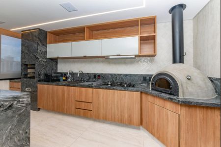 Casa à venda com 680m², 4 quartos e 6 vagas Casa à venda com 680m², 4 quartos e 6 vagasÁrea gourmet