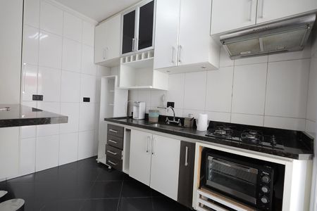 Apartamento para alugar com 92m², 2 quartos e 2 vagasCozinha