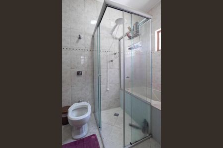 Casa à venda com 380m², 4 quartos e 4 vagasBanheiro da suíte