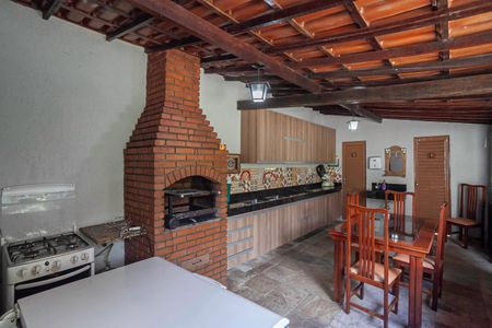 Casa à venda com 380m², 4 quartos e 4 vagasÁrea gourmet