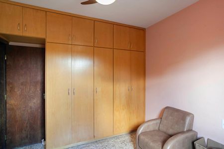 Casa à venda com 380m², 4 quartos e 4 vagasQuarto 2