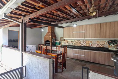 Casa à venda com 380m², 4 quartos e 4 vagasÁrea gourmet