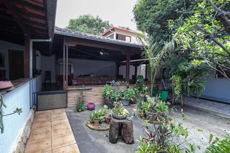 Casa à venda com 380m², 4 quartos e 4 vagasÁrea gourmet