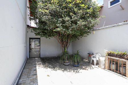 Casa à venda com 380m², 4 quartos e 4 vagasQuintal