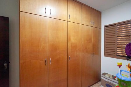 Casa à venda com 380m², 4 quartos e 4 vagasQuarto 1