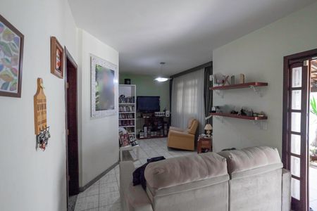 Casa à venda com 380m², 4 quartos e 4 vagasSala 1