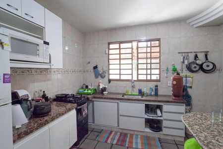 Casa à venda com 380m², 4 quartos e 4 vagasCozinha