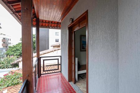 Casa à venda com 380m², 4 quartos e 4 vagasVaranda da sala 2