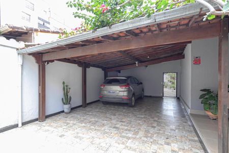 Casa à venda com 380m², 4 quartos e 4 vagasGaragem