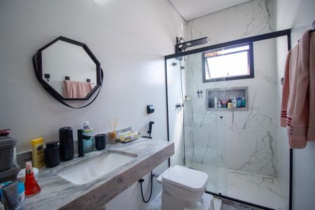 Casa de condomínio para alugar com 149m², 3 quartos e 2 vagasBanheiro da Suíte 