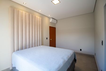 Casa de condomínio para alugar com 149m², 3 quartos e 2 vagasSuite 