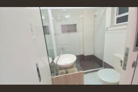 Banheiro de apartamento para alugar com 2 quartos, 50m² em Icaraí, Niterói