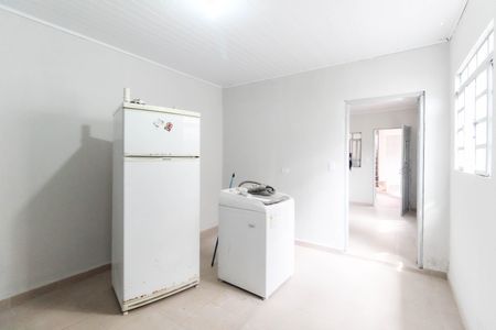 Quarto 1 de casa para alugar com 2 quartos, 42m² em Vila Campanela, São Paulo