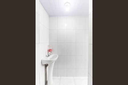 Casa para alugar com 42m², 2 quartos e sem vagaBanheiro