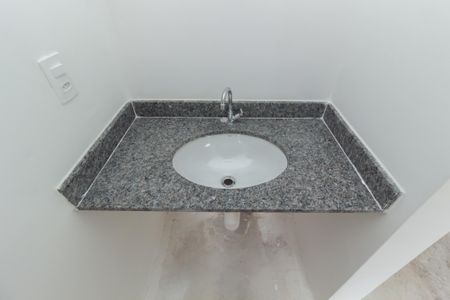 Apartamento para alugar com 35m², 2 quartos e sem vaga Apartamento para alugar com 35m², 2 quartos e sem vagaBanheiro