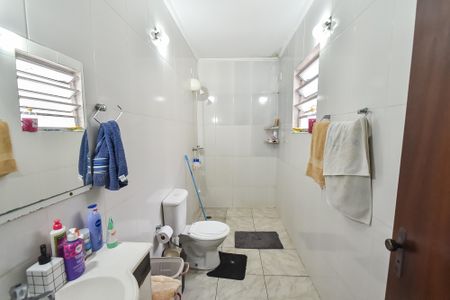 Casa à venda com 150m², 2 quartos e 1 vaga Casa à venda com 150m², 2 quartos e 1 vagaBanheiro da suíte