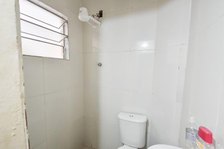 Casa à venda com 150m², 2 quartos e 1 vaga Casa à venda com 150m², 2 quartos e 1 vagaBanheiro de serviço