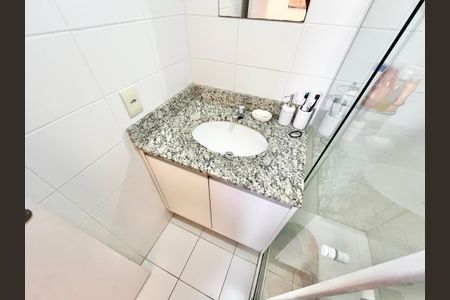 Apartamento à venda com 96m², 3 quartos e 2 vagasBanheiro