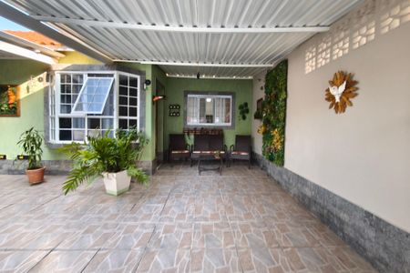 Casa à venda com 160m², 4 quartos e 3 vagasQuintal - Garagem