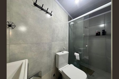 Banheiro de apartamento para alugar com 1 quarto, 35m² em Jardim Botânico, Rio de Janeiro
