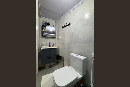 Banheiro de apartamento para alugar com 1 quarto, 35m² em Jardim Botânico, Rio de Janeiro