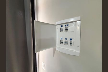 Quarto - painel de luz de apartamento para alugar com 1 quarto, 35m² em Jardim Botânico, Rio de Janeiro