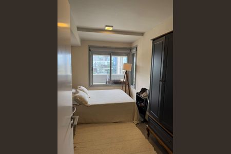 Quarto  de apartamento à venda com 1 quarto, 49m² em Petrópolis, Porto Alegre
