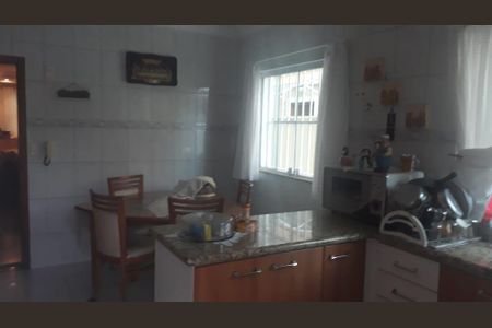 Casa à venda com 3 quartos, 180m² em Vila Pereira Barreto, São Paulo