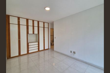 Apartamento para alugar com 136m², 3 quartos e 2 vagasSuíte 
