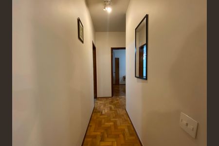 Corredor de apartamento à venda com 2 quartos, 90m² em Higienópolis, São Paulo