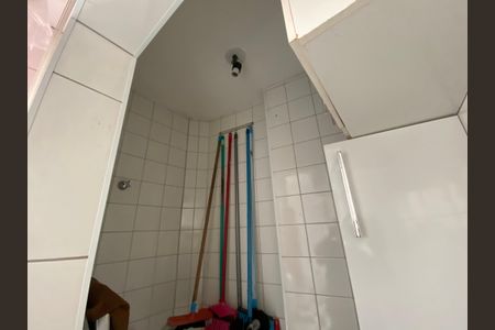 Apartamento à venda com 90m², 2 quartos e 1 vaga Apartamento à venda com 90m², 2 quartos e 1 vagaBanheiro de serviço