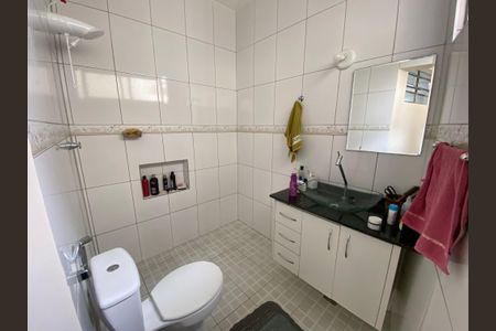 Apartamento à venda com 90m², 2 quartos e 1 vaga Apartamento à venda com 90m², 2 quartos e 1 vagaBanheiro da Suíte