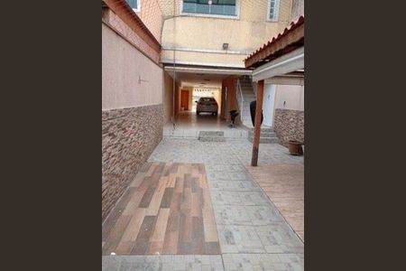 Casa à venda com 215m², 3 quartos e 5 vagas