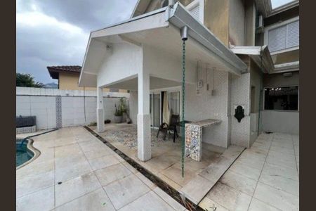 Casa à venda com 400m², 2 quartos e 4 vagasÁrea comum