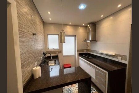 Casa à venda com 400m², 2 quartos e 4 vagasCozinha