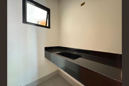 Casa à venda com 3 quartos, 165m² em São Domingos, São Paulo