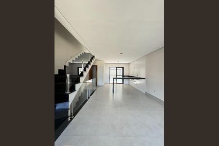 Casa à venda com 3 quartos, 165m² em São Domingos, São Paulo