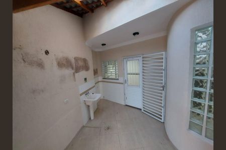 Casa à venda com 3 quartos, 130m² em São Domingos, São Paulo