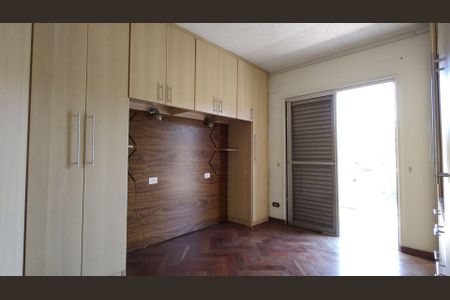 Casa à venda com 4 quartos, 256m² em Parque Sao Domingos, São Paulo