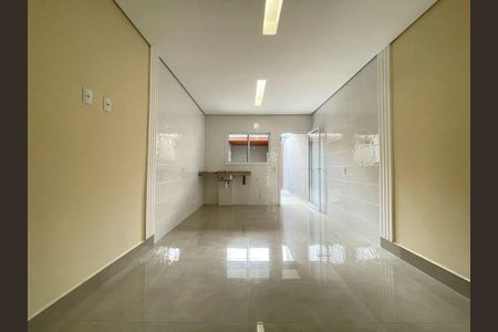 Casa à venda com 3 quartos, 160m² em Parque Sao Domingos, São Paulo