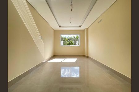 Casa à venda com 3 quartos, 160m² em Parque Sao Domingos, São Paulo