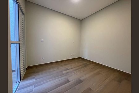 Casa à venda com 3 quartos, 135m² em Jardim Santo Elias, São Paulo