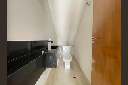 Casa à venda com 3 quartos, 135m² em Jardim Santo Elias, São Paulo