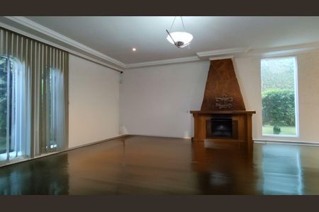 Casa à venda com 3 quartos, 400m² em Chácara Jaraguá, São Paulo