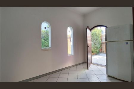 Casa à venda com 3 quartos, 400m² em Chácara Jaraguá, São Paulo